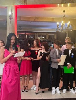 Activitatea de sfârșit de an școlar – Banchet, Festivitate de premiere